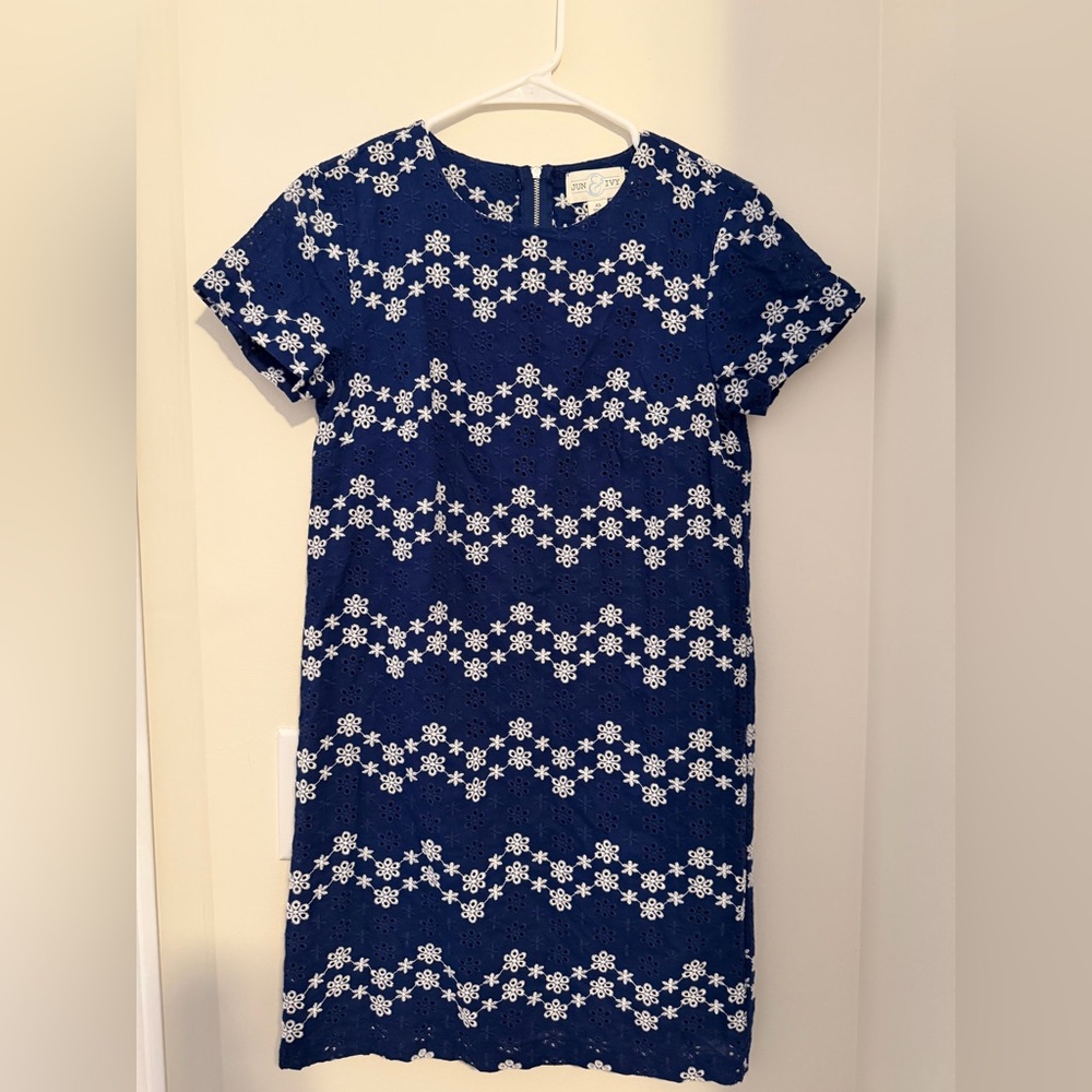 Jun & Ivy Navy Blue Eyelet Embroidered Shift Dress XS